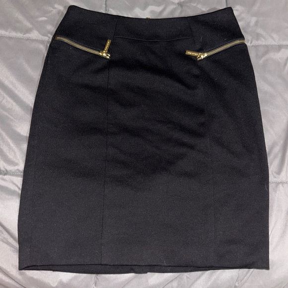 Micheal Kors skirt - Picture 2 of 4